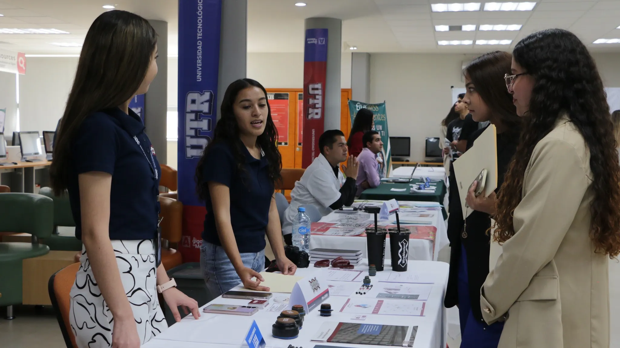 Convenios con empresas internacionales para estadías profesionales